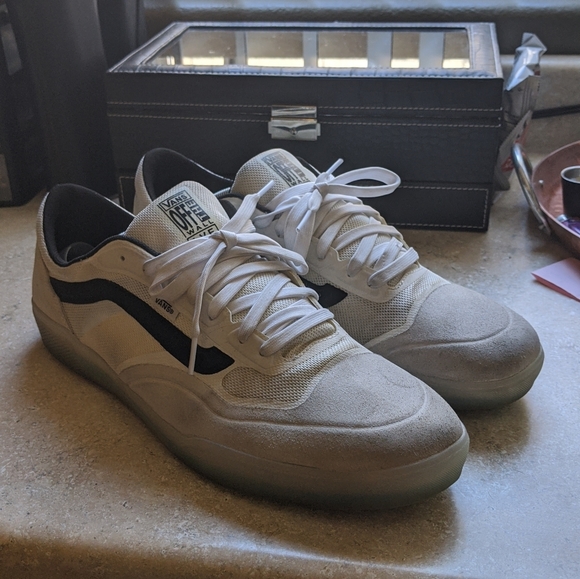 vans ave pro size 13